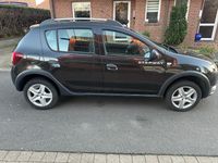Gebraucht Dacia Sandero Stepway 90 PS (66 kW) 2013 Schwarz Limousine