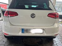 Gebraucht VW Golf VII 105 PS (77 kW) 2014 Weiß Kleinwagen