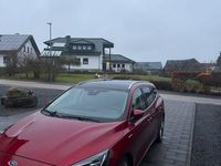 Gebraucht Ford Focus Vignale 182 PS (133 kW) 2019 Rot Kombi
