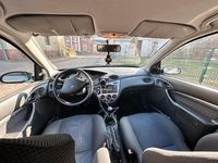 Gebraucht Ford Focus 101 PS (74 kW) 2000 Grau Kleinwagen