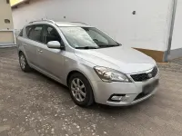 Gebraucht Kia Ceed 90 PS (66 kW) 2011 Silber Kleinwagen