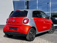 Gebraucht Smart ForFour Passion 90 PS (66 kW) 2019 Cool silver Kleinwagen