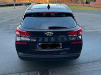 Gebraucht Hyundai i30 YES! 120 PS (88 kW) 2019 Schwarz Kombi
