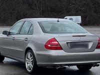 Usado Mercedes E320 224 HP (164 kW) 2003 Cinzento Sedan
