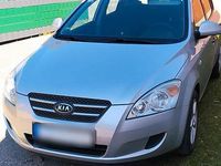 Używany Kia Ceed 109 KM (80 kW) 2008 Szary Hatchback
