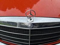 Second-hand Mercedes 280 1977 Portocaliu Berlinǎ