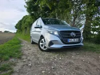 Gebraucht Mercedes V300 237 PS (174 kW) 2024 Silber Van / Kleinbus