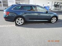 Gebraucht Skoda Superb Style 190 PS (139 kW) 2019 Blau Kombi
