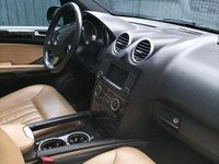 Gebraucht Mercedes ML320 224 PS (164 kW) 2008 Schwarz SUV