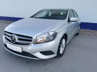 Gebraucht Mercedes A180 Style 122 PS (89 kW) 2014 Silber Limousine