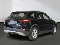 Gebraucht Mercedes GLA200 163 PS (119 kW) 2024 Unilack nachtschwarz SUV
