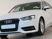 Gebraucht Audi A3 Sportback Attraction 150 PS (110 kW) 2014 Weiß metallic Kleinwagen