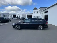Gebraucht VW Golf VIII Life 150 PS (110 kW) 2022 Schwarz Kombi