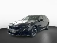 Neu BMW 530e Comfort Edition 190 PS (139 kW) 2025 Saphirschwarz (schwarz) Limousine