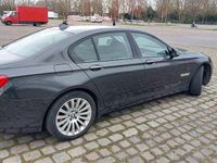 Second-hand BMW 740 326 CP (239 kW) 2009 Gri Berlinǎ