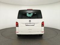 Second-hand VW Multivan Generation Six 150 CP (110 kW) 2021 Alb Monovolum