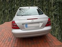 Gebraucht Mercedes E200 122 PS (89 kW) 2004 Silber Limousine