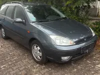 Gebraucht Ford Focus 100 PS (73 kW) 2002 Grau Kombi