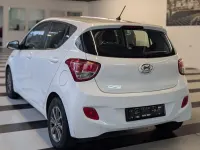 Gebraucht Hyundai i10 67 PS (49 kW) 2014 Weiß Kleinwagen