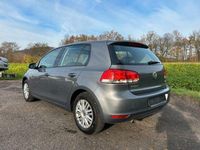 Gebraucht VW Golf VI Trendline 105 PS (77 kW) 2011 Grau Kleinwagen