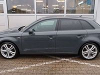 gebraucht Audi A3 Sportback 1,5 TFSI S-Line +Navi +LED +SHZ