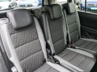 Gebraucht VW Touran 150 PS (110 kW) 2025 Weiß Van / Kleinbus