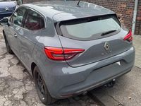 Usado Renault Clio V 131 HP (96 kW) 2019 Cinzento Sedan