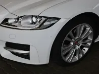 Gebraucht Jaguar XF 163 PS (119 kW) 2017 Fuji white Kombi