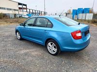 Gebraucht Skoda Rapid Ambition 105 PS (77 kW) 2013 Blau Limousine