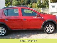 Gebraucht Dacia Sandero Prestige 90 PS (66 kW) 2018 Rot Kleinwagen