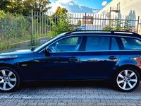Gebraucht BMW 525 218 PS (160 kW) 2006 Blau Kombi