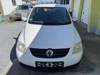 Gebraucht VW Fox 54 PS (39 kW) 2009 Weiß Kleinwagen