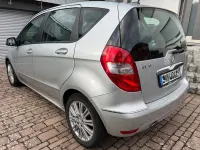 Gebraucht Mercedes A170 Elegance 116 PS (85 kW) 2009 Silber Van / Kleinbus