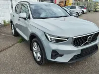 Gebraucht Volvo XC40 Core 197 PS (144 kW) 2024 Grau SUV