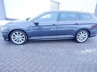 Gebraucht VW Passat R-line 200 PS (147 kW) 2022 Grau Kombi