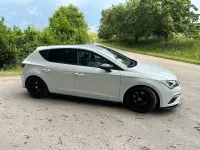 Używany Seat Leon FR 179 KM (131 kW) 2018 Biały Sedan/Limuzyna