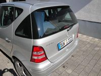 Gebraucht Mercedes A190 Elegance 125 PS (91 kW) 2003 Silber Van / Kleinbus