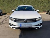 Gebraucht VW Passat 150 PS (110 kW) 2021 Weiß Limousine