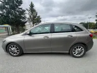 Gebraucht Mercedes B180 Progressive 116 PS (85 kW) 2019 Silber Kleinwagen