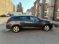 Gebraucht Renault Mégane GrandTour Dynamique 130 PS (95 kW) 2011 Grau Kombi