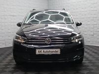 Second-hand VW Touran Comfortline 116 CP (85 kW) 2019 Negru Monovolum
