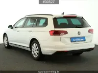 Używany VW Passat 122 KM (89 kW) 2023 Biały Kombi