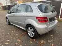 Gebraucht Mercedes B180 109 PS (80 kW) 2005 Silber Van / Kleinbus
