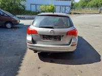 Gebraucht Opel Astra 140 PS (102 kW) 2011 Grau Kombi