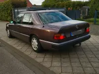 Gebraucht Mercedes E250 126 PS (92 kW) 1992 Violet Limousine