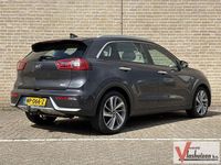 Gebraucht Kia Niro First Edition 141 PS (103 kW) 2017 Grau SUV