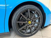 Gebraucht Ferrari SF90 780 PS (573 kW) 2024 Blau Cabrio