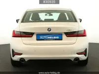Gebraucht BMW 318 Sport Line 150 PS (110 kW) 2022 Weiß Limousine