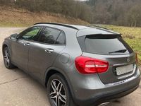 Gebraucht Mercedes GLA200 156 PS (114 kW) 2016 Grau SUV