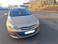 Gebraucht Opel Astra Edition 120 PS (88 kW) 2014 Beige Limousine
